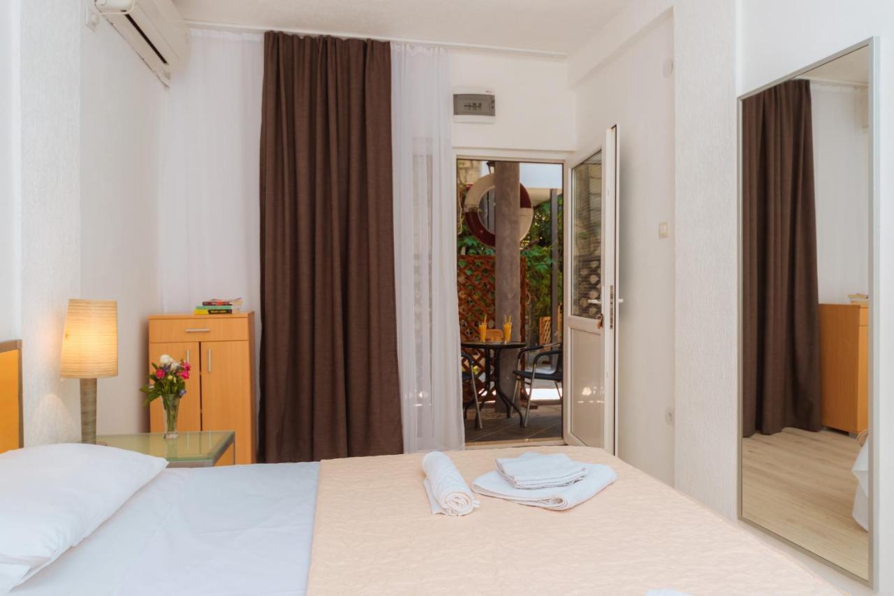 Hotel Savojo Petrovac Exteriör bild