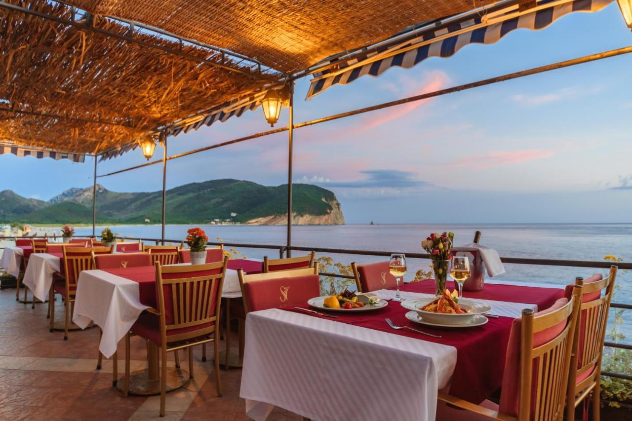 Hotel Savojo Petrovac Exteriör bild
