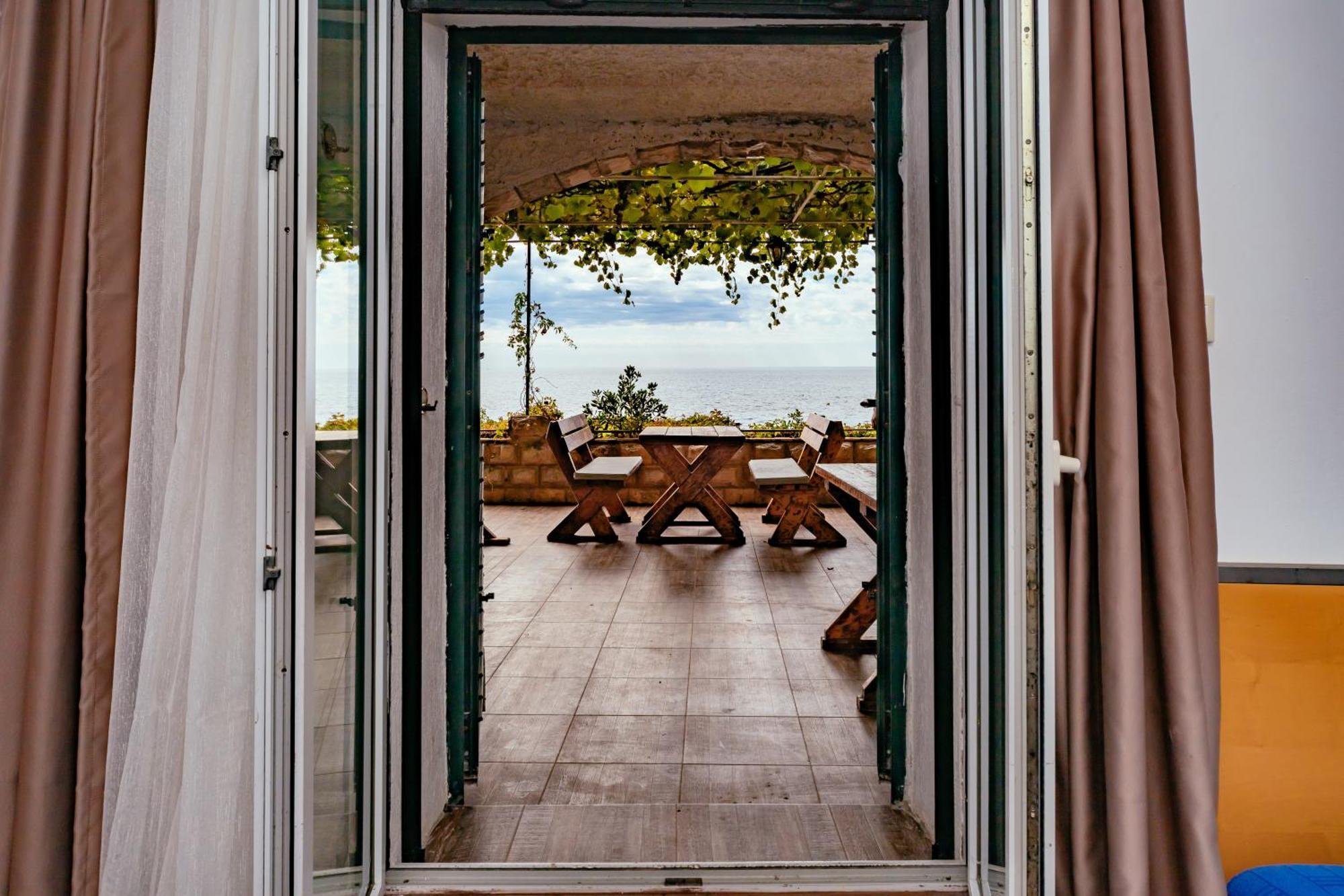 Hotel Savojo Petrovac Exteriör bild