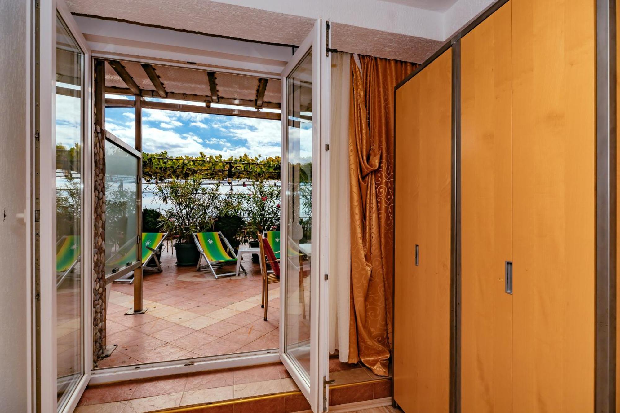 Hotel Savojo Petrovac Exteriör bild