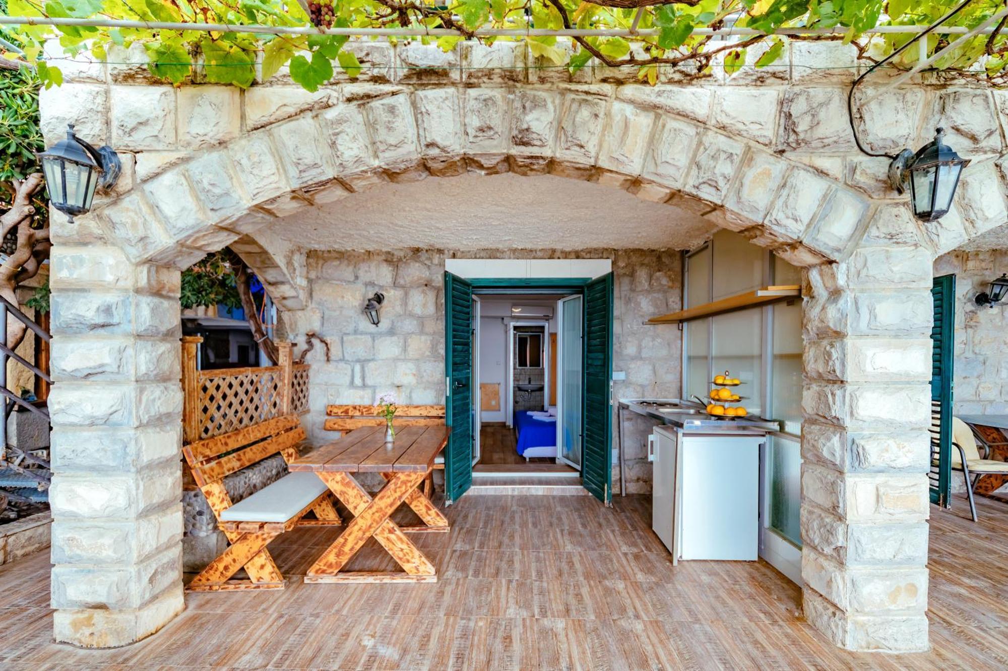 Hotel Savojo Petrovac Exteriör bild