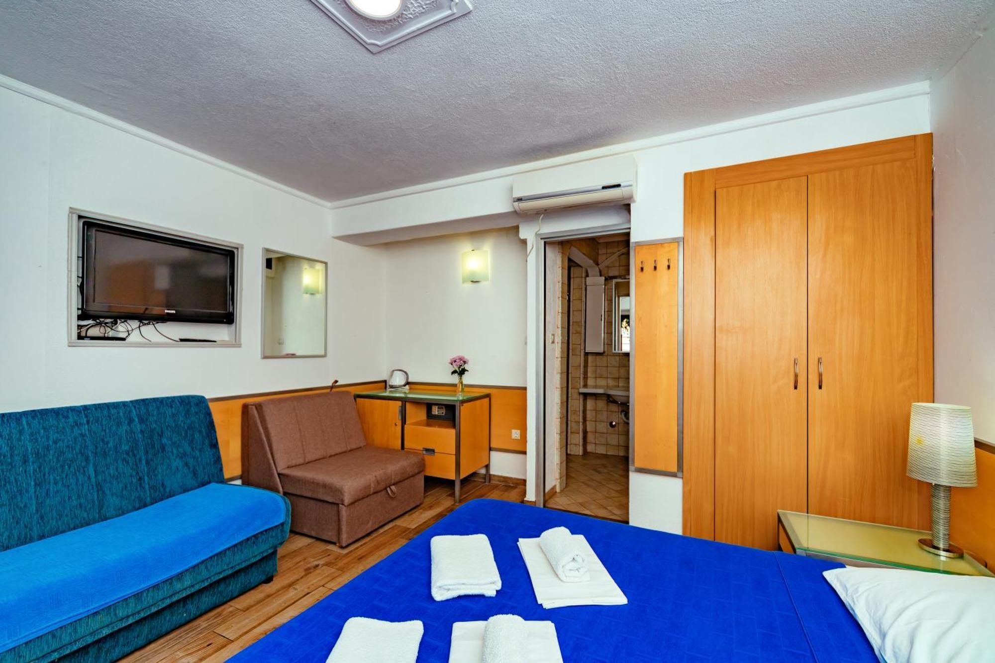 Hotel Savojo Petrovac Exteriör bild