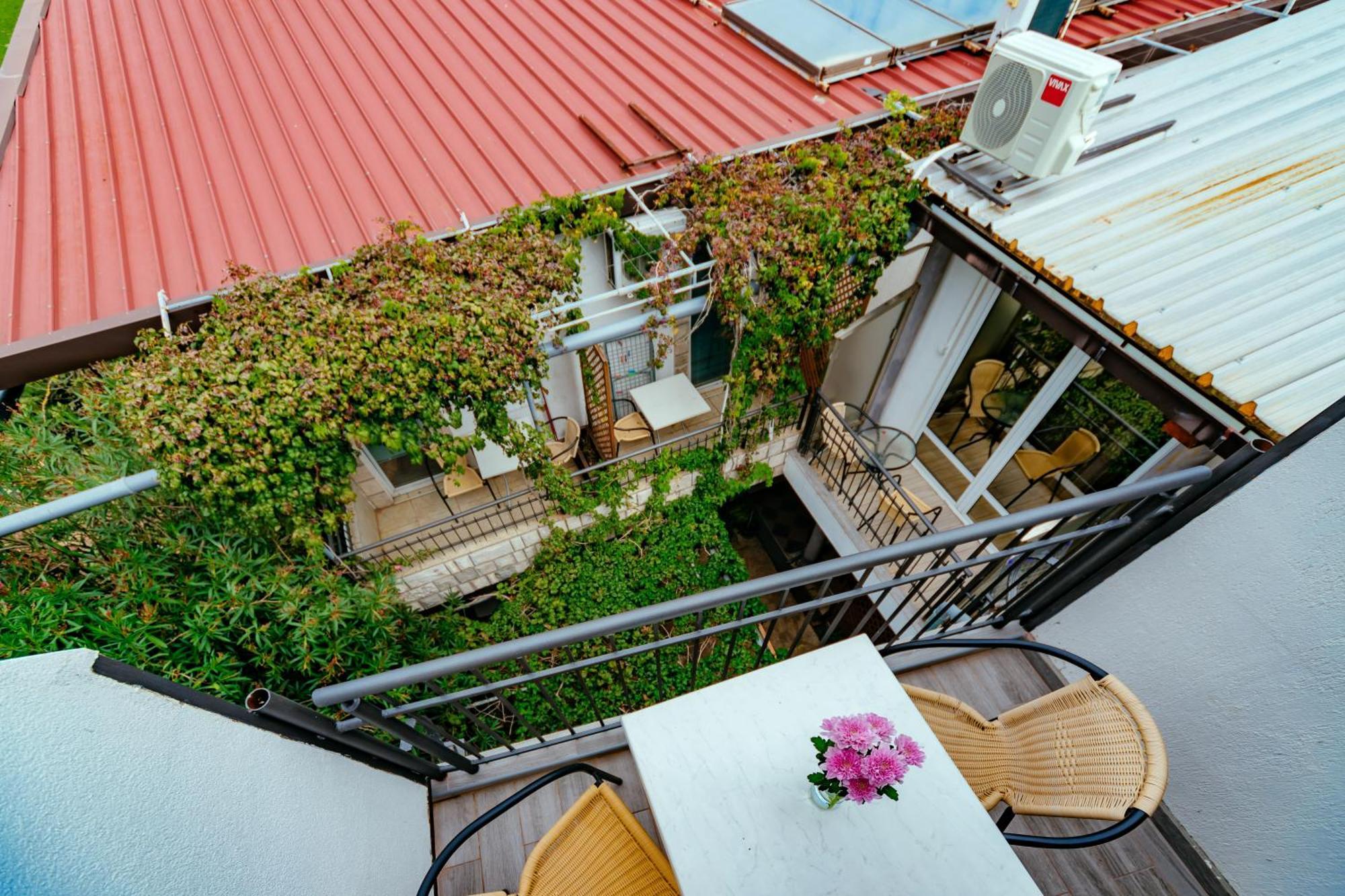 Hotel Savojo Petrovac Exteriör bild