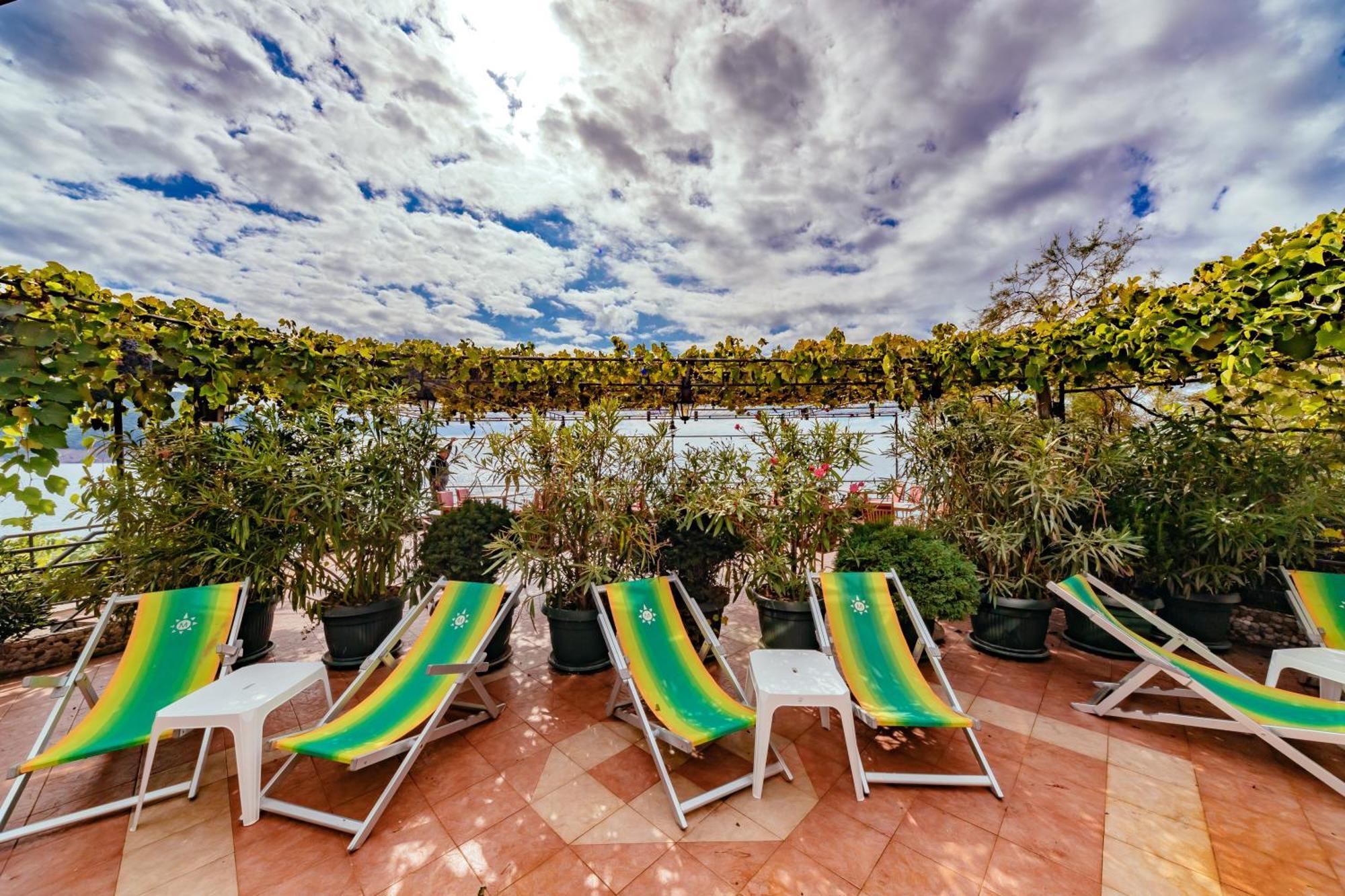 Hotel Savojo Petrovac Exteriör bild