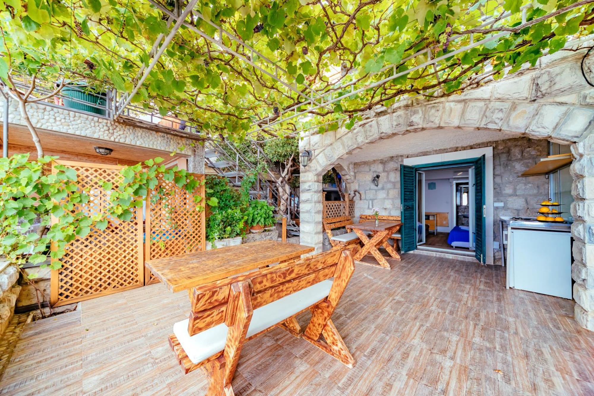 Hotel Savojo Petrovac Exteriör bild