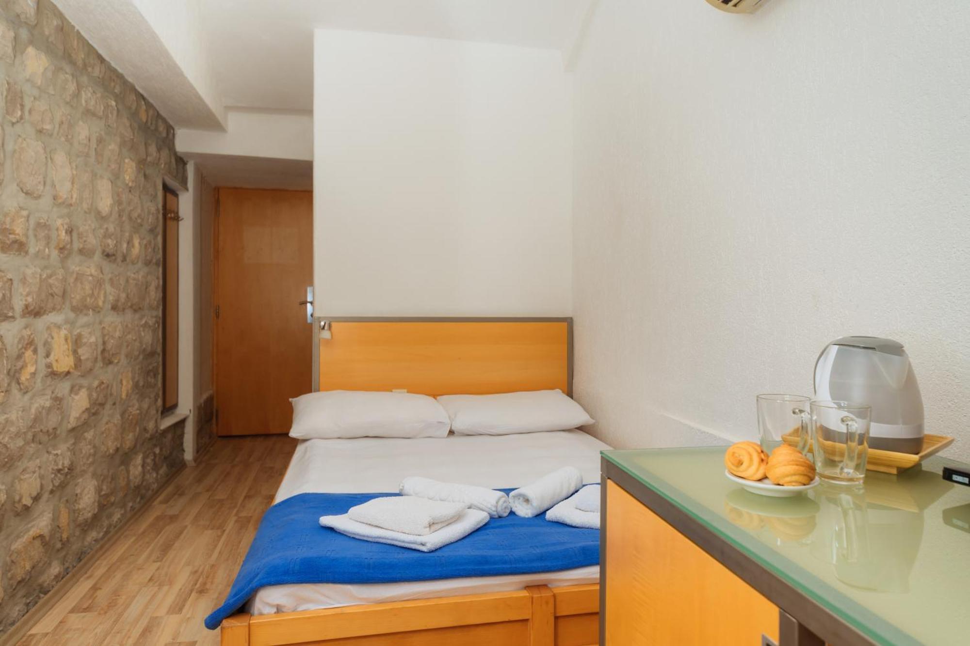 Hotel Savojo Petrovac Exteriör bild