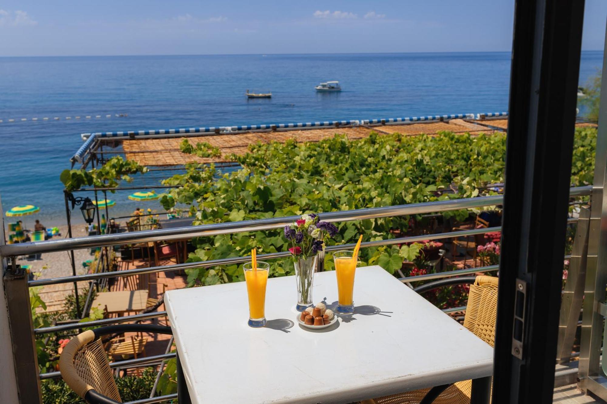 Hotel Savojo Petrovac Exteriör bild