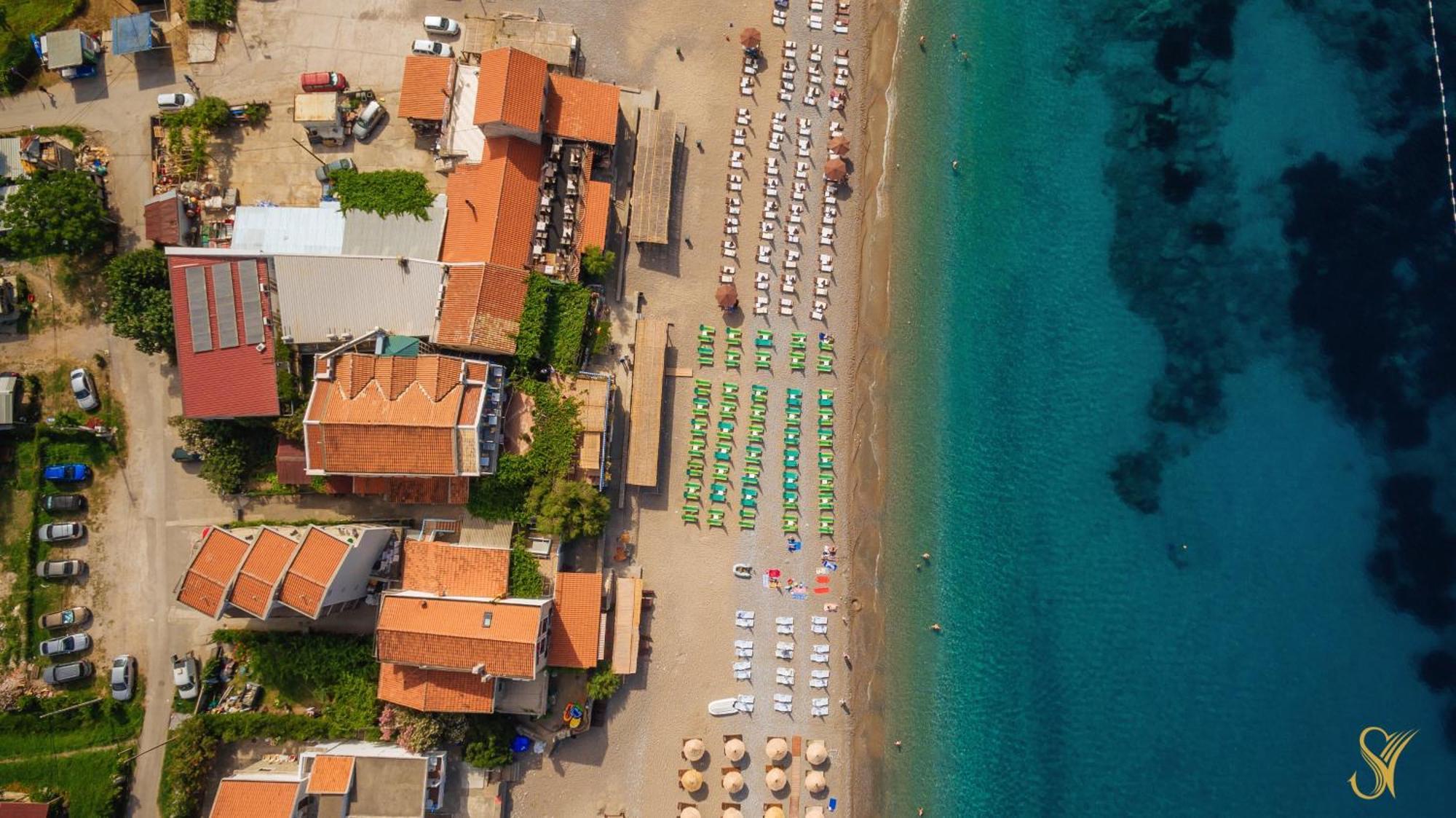 Hotel Savojo Petrovac Exteriör bild