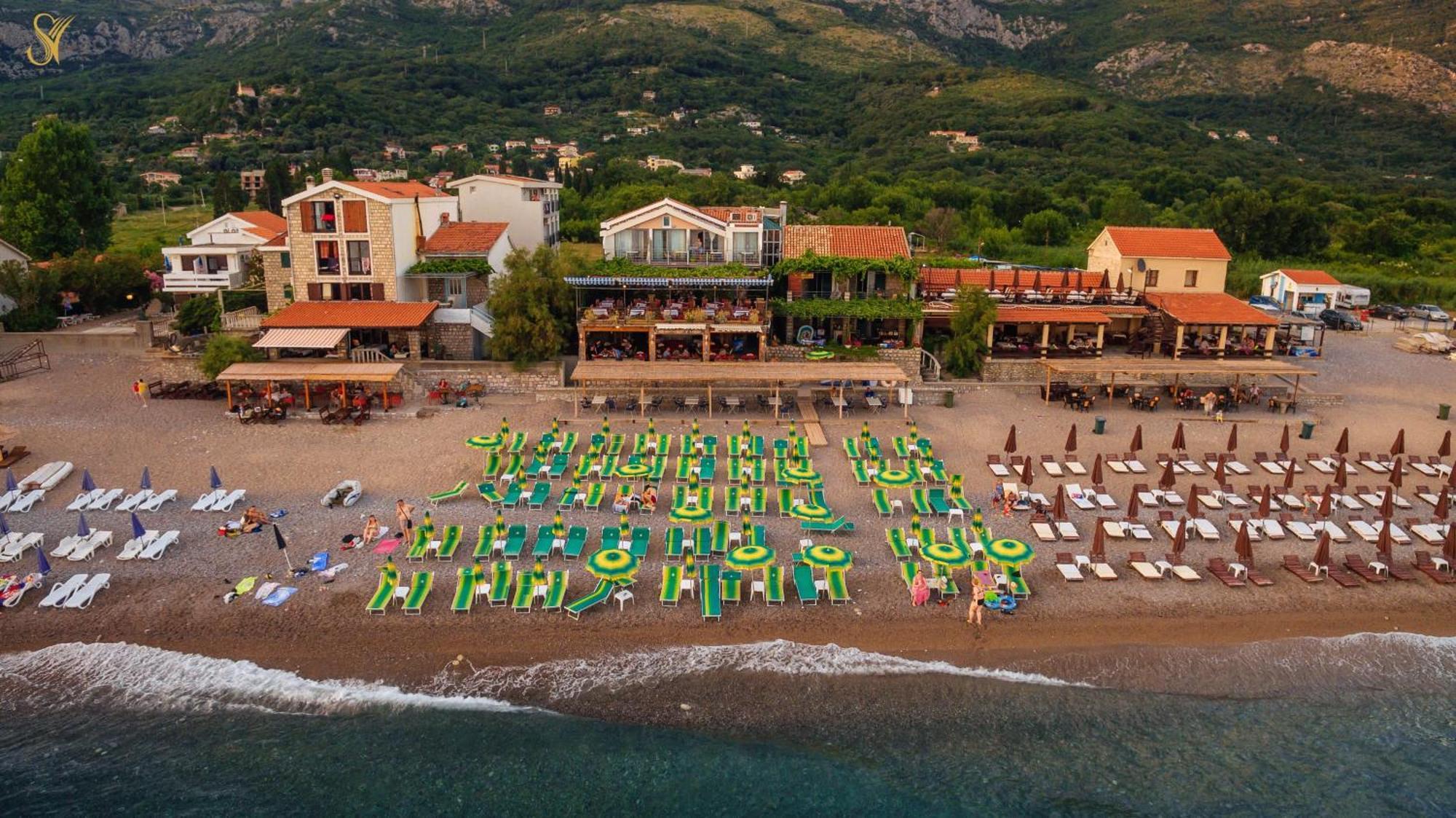 Hotel Savojo Petrovac Exteriör bild